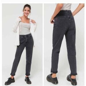 BDG mom jeans black EUC size 28